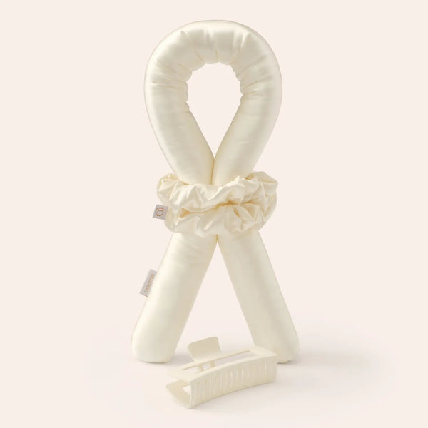 Heatless Curls in Mulberry Silk